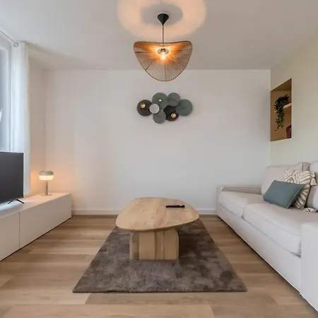 2 Avec Parking Et Balcon *